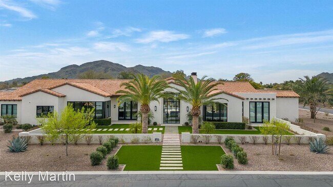 Foto del edificio - 5 br, 5.5 bath House - 5353 E Sanna St.