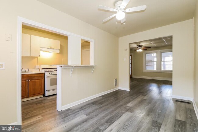 Foto del edificio - 2503 Hobson St