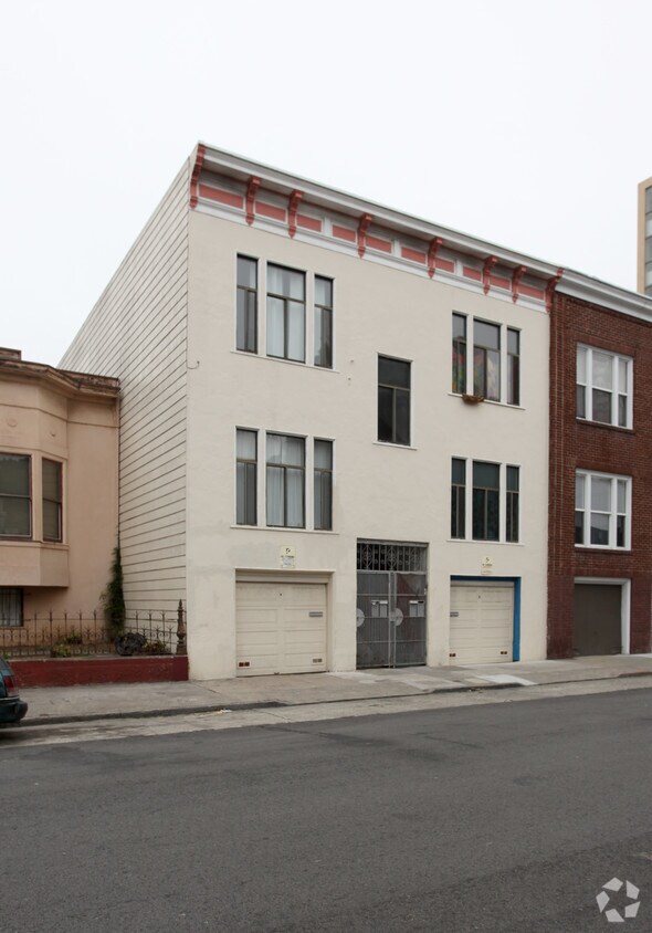Primary Photo - 975-981 Capp St