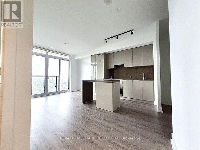 Building Photo - 7 Grenville St