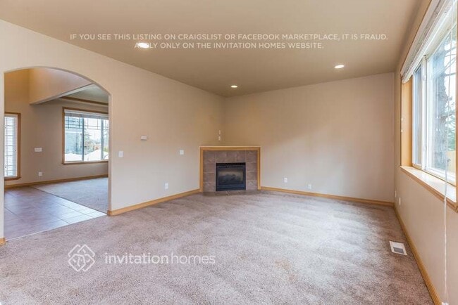 Building Photo - 6717 47th Pl NE