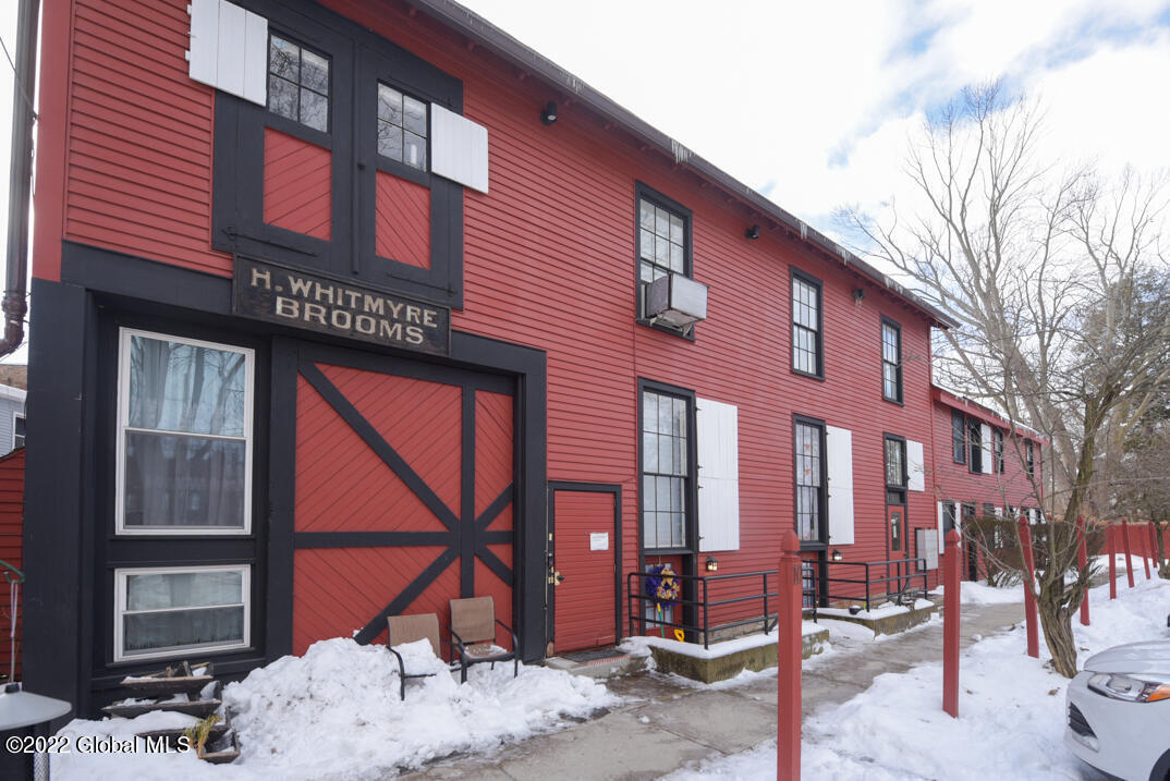 158 Front St, Schenectady, NY 12305 Condo for Rent in Schenectady, NY