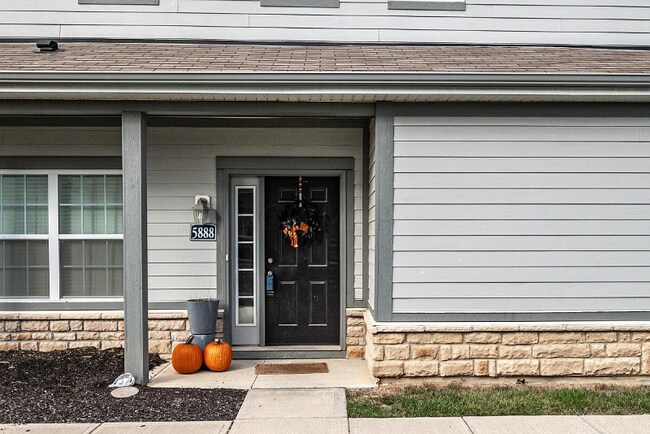 Foto del edificio - 5888 Bluestone Wy