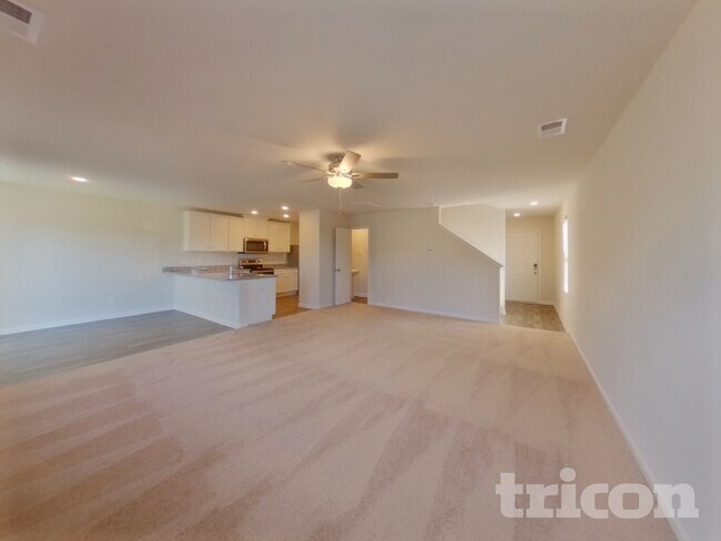 Building Photo - 2010 Southlea Dr