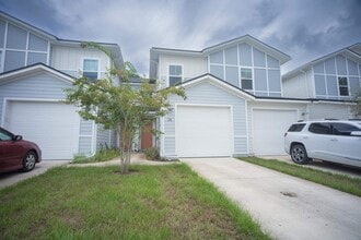 Building Photo - 26 Ridge Lake Rd