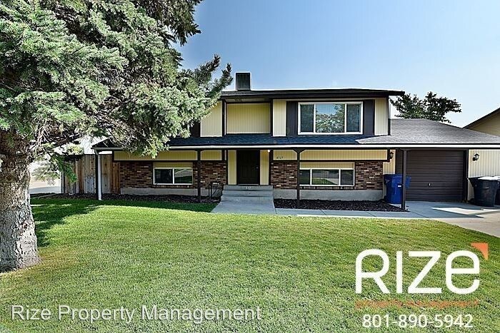 Foto principal - 4 br, 2 bath House - 4369 W Tidwell St