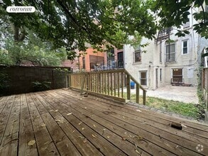 Building Photo - 489 Putnam Ave