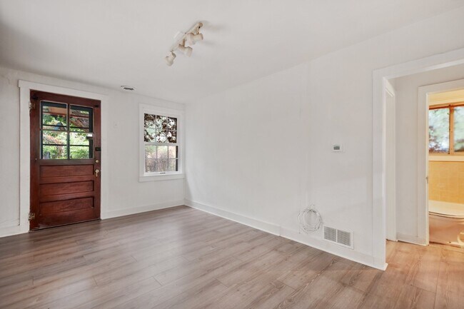 Foto del edificio - Charming bungalow for rent!
