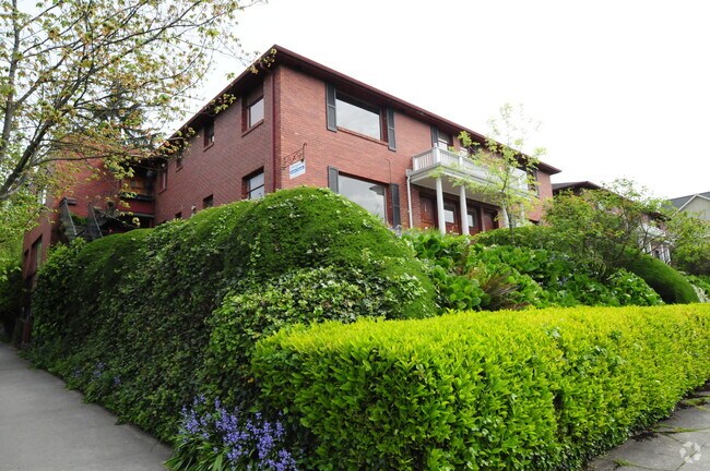 Building Photo - 702 N 41st St