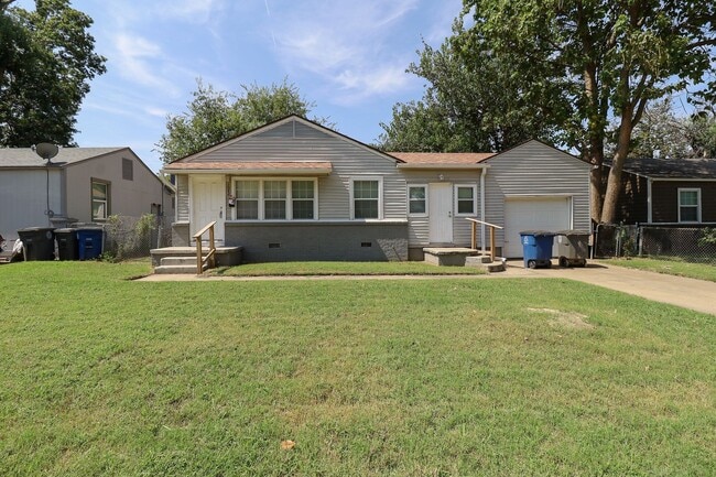 Building Photo - 3 Bed / 1 Bath in Tulsa!
