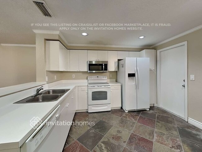 Foto del edificio - 1392 Coronado Rd