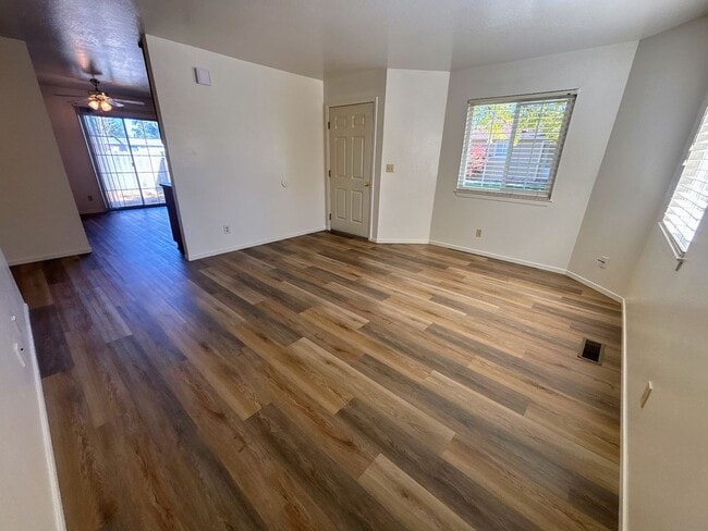 Building Photo - 1348 Kimmerling Rd