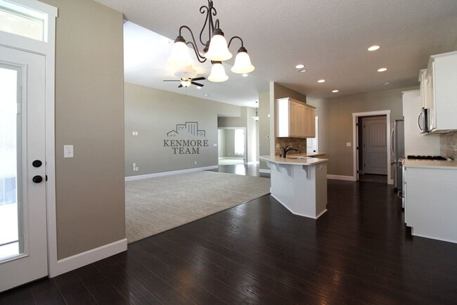 Building Photo - 3 Bedroom, 2 Bath + an Office Home in Richland