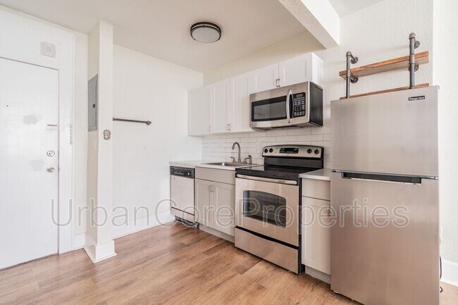 Foto del edificio - 360 13th Ave NE