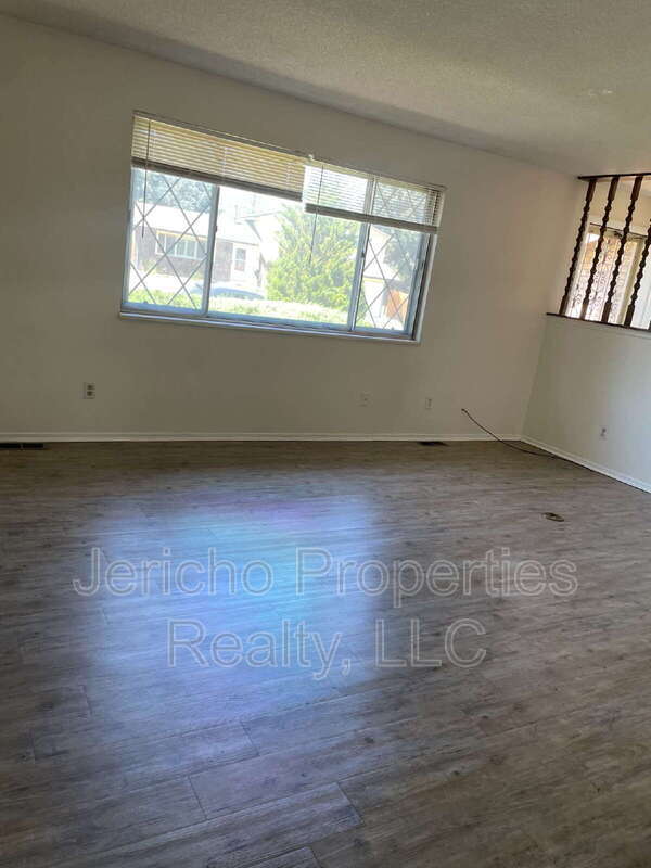 Building Photo - 1180 S Kline Way
