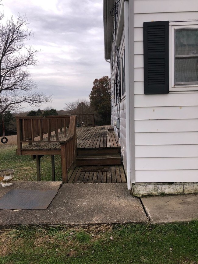 Foto del edificio - 3 br, 1 bath House - 312 Apple Tree Lane