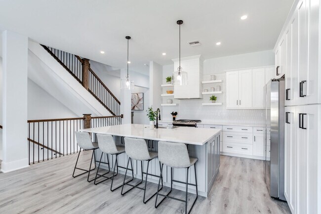 Building Photo - 140 174th Ave E