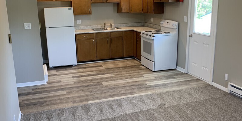 Primary Photo - 211 E Cedar