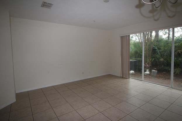 Building Photo - 779 Pipers Cay Dr