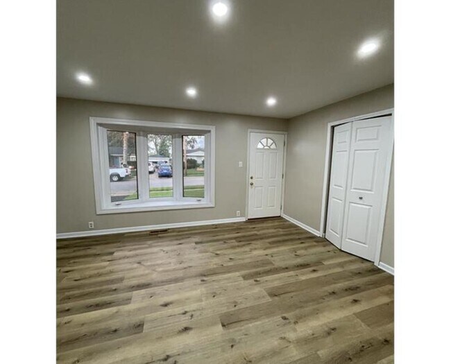 Building Photo - 420 Garland Ave