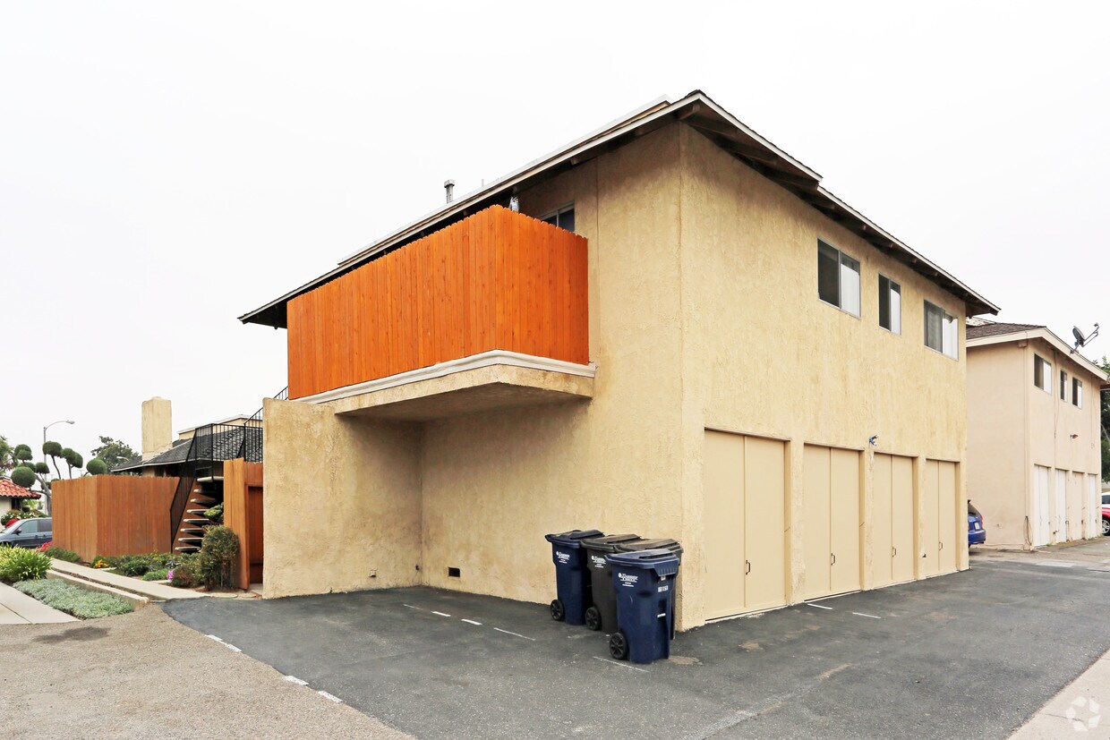 Building Photo - 7320 Corsican Dr