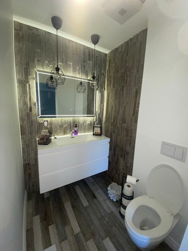 Foto principal - 20736 Clarendon St