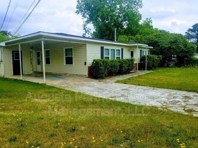Building Photo - 3105 Abelia Dr