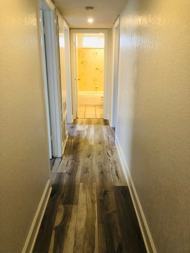 Building Photo - Stunning 3-Bed/2-Bath Entertainer's Dream ...