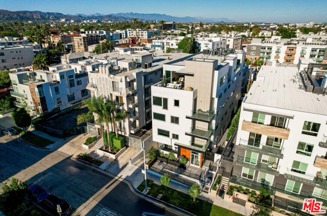 124 S Croft Ave Unit 101, Los Angeles, CA 90048 Condo for Rent in Los