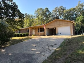 Building Photo - 230 Leemar Pl