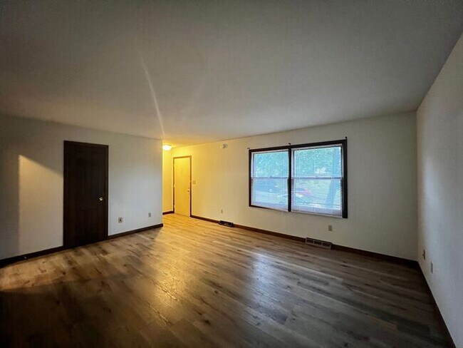 Foto del edificio - $1,995 | 4 Bedroom, 2.5 Bathroom Multi Floor Duplex | No Pets | Available for an August 1st, 2026...