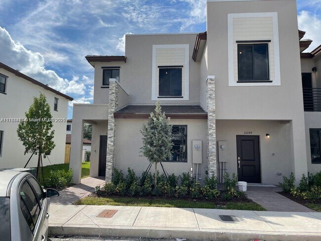 Foto del edificio - 21038 NE 8th Ave