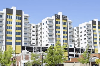 Building Photo - The Deco at Victorian Square