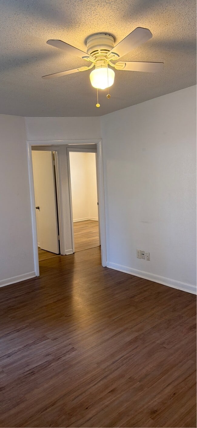 Building Photo - 2721 Clayton Dr NW