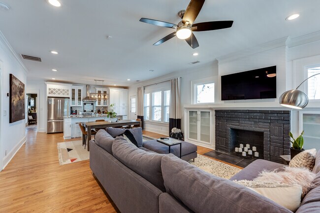 Foto del edificio - 625 Moreland Ave SE