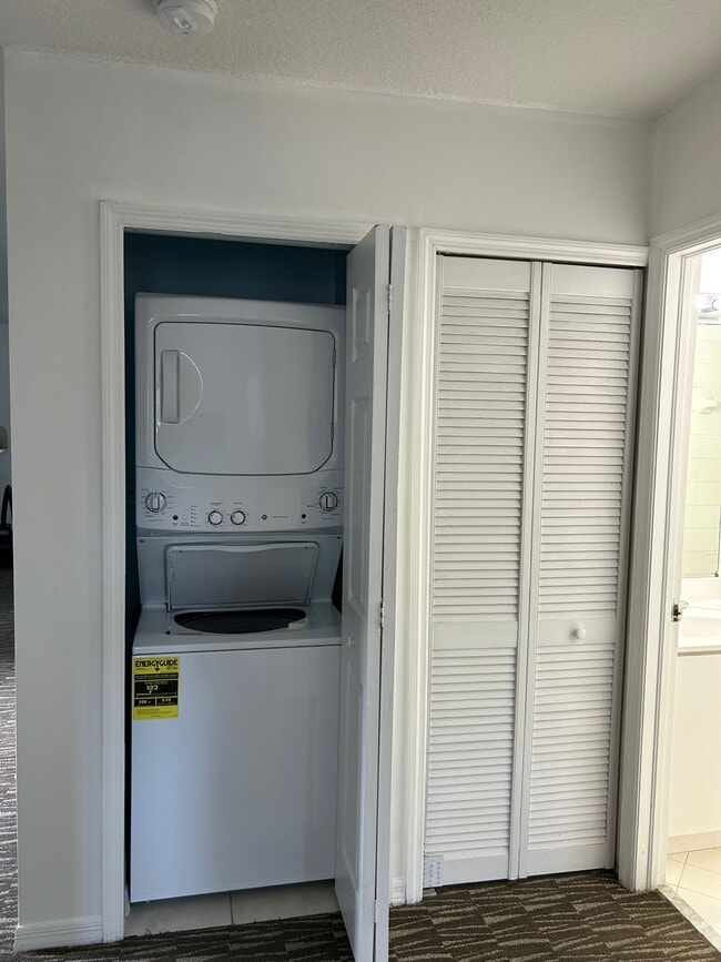 Foto del edificio - 980 NE 33rd Terrace