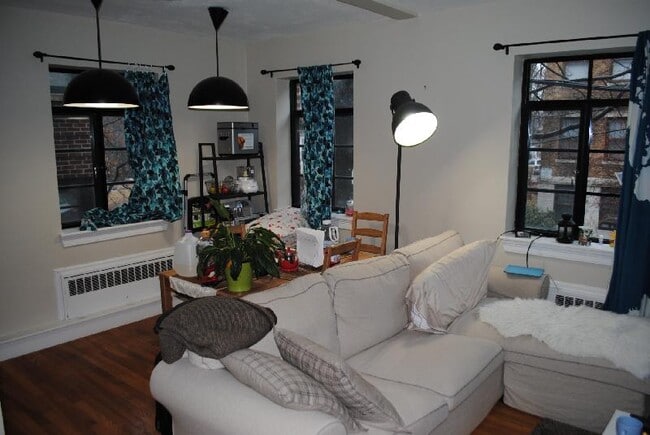 Foto del edificio - 69 Strathmore Rd