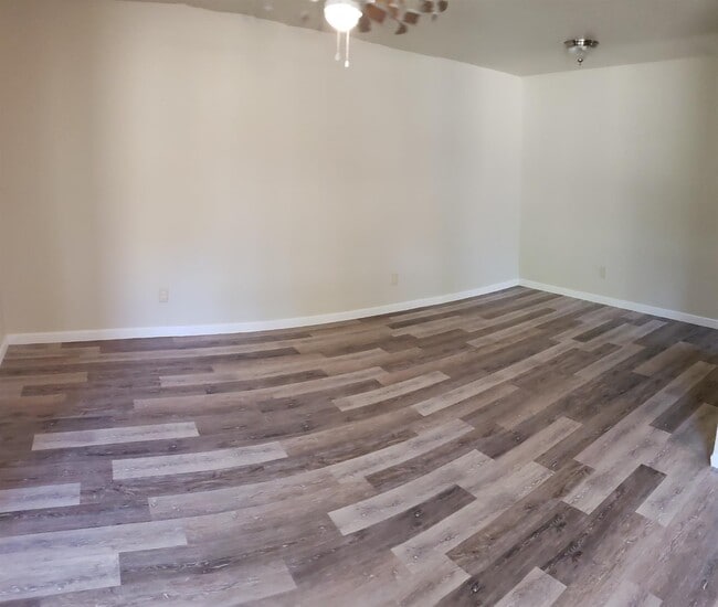 Building Photo - 2816 43rd St