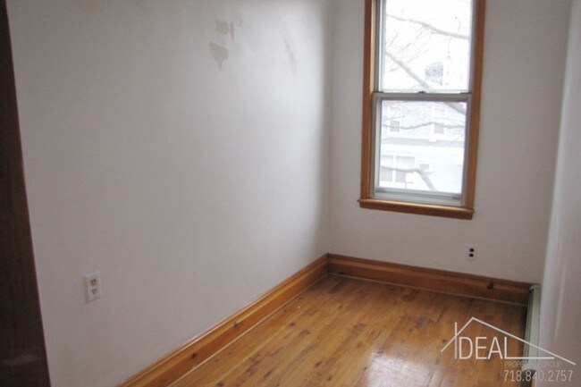 Building Photo - Marvelous 2BR in Windsor Terrace!