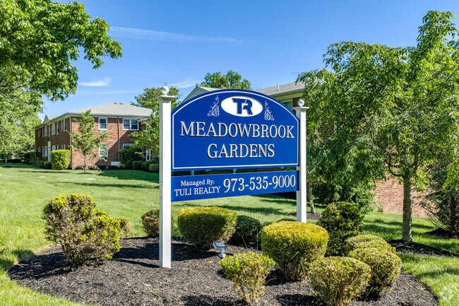 Building Photo - Meadowbrook Gardens