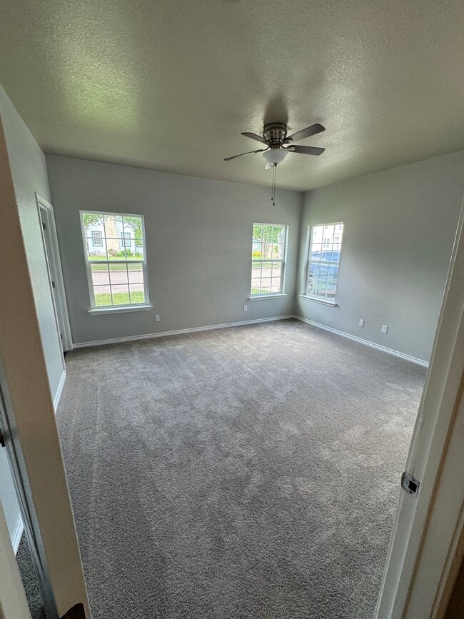 Master Bedroom - 315 W Elm Ave
