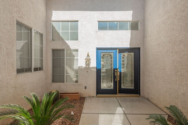 Foto del edificio - Gorgeous 1 Story Home in Gated Community
