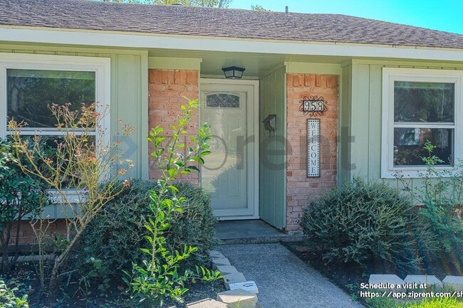 Foto del edificio - 958 Wavecrest Ln