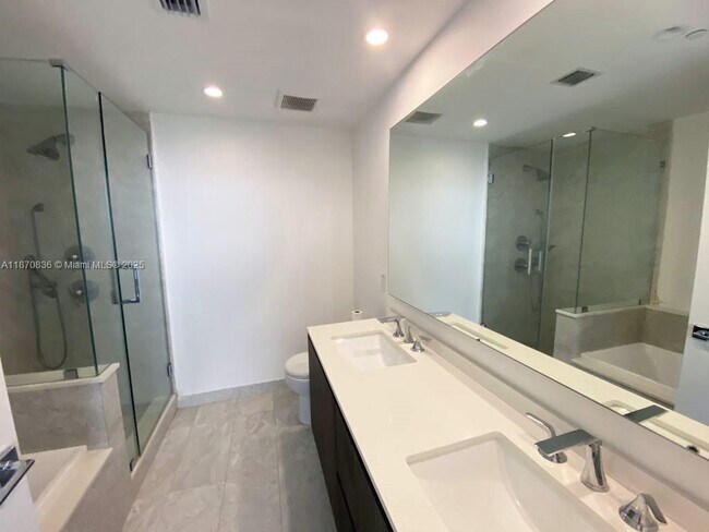 Foto del edificio - 488 NE 18th St