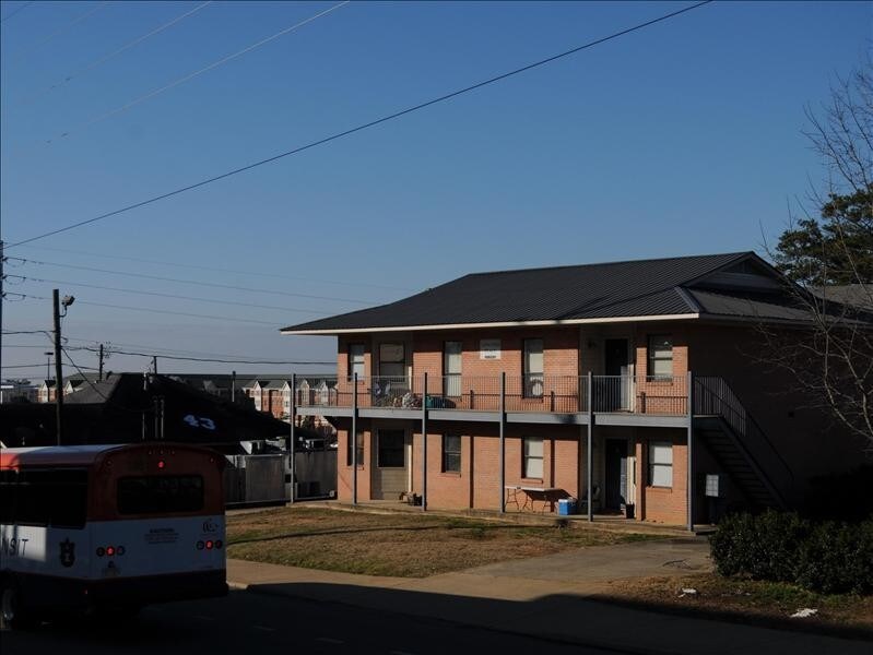 Building Photo - Lipscomb Place