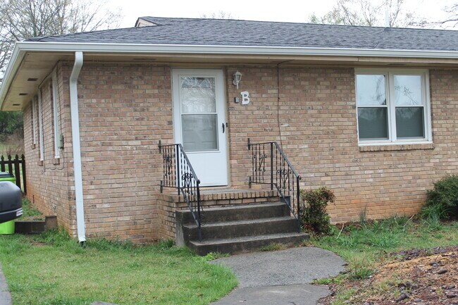 Foto del edificio - 756 Sunset Blvd SW