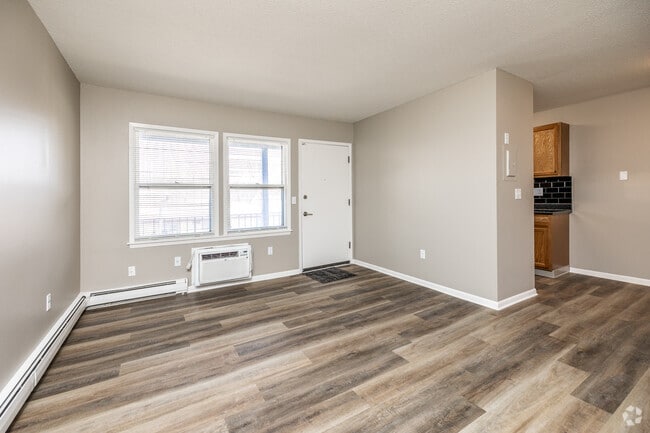 1BR, 1BA - 530 SF - Imperial Grand Prix