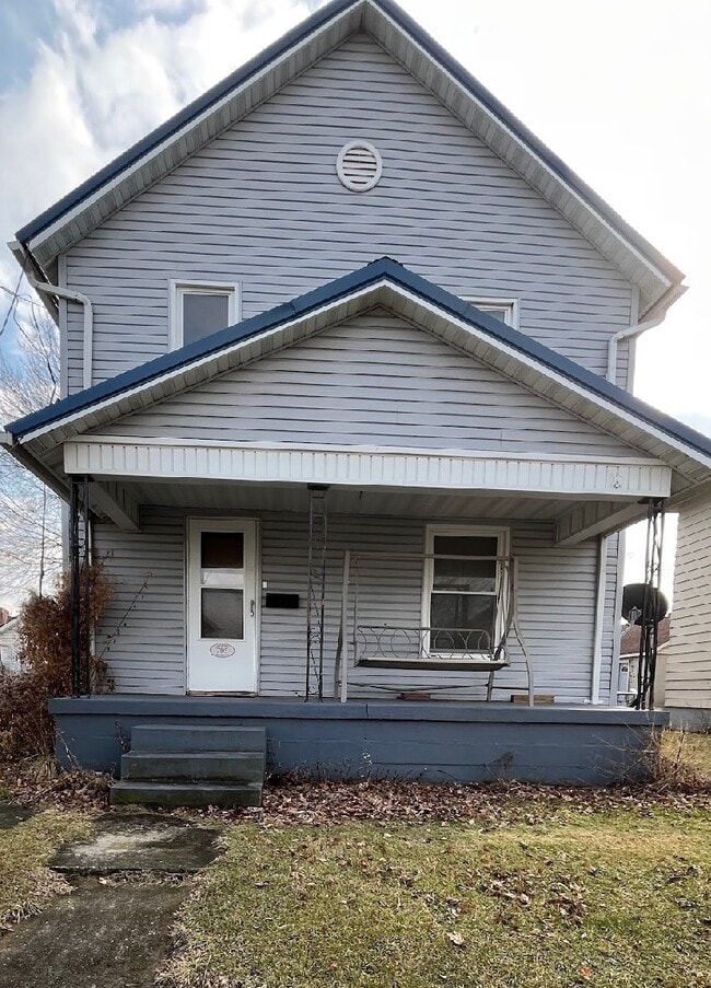 Building Photo - 705 Woodrow Ave