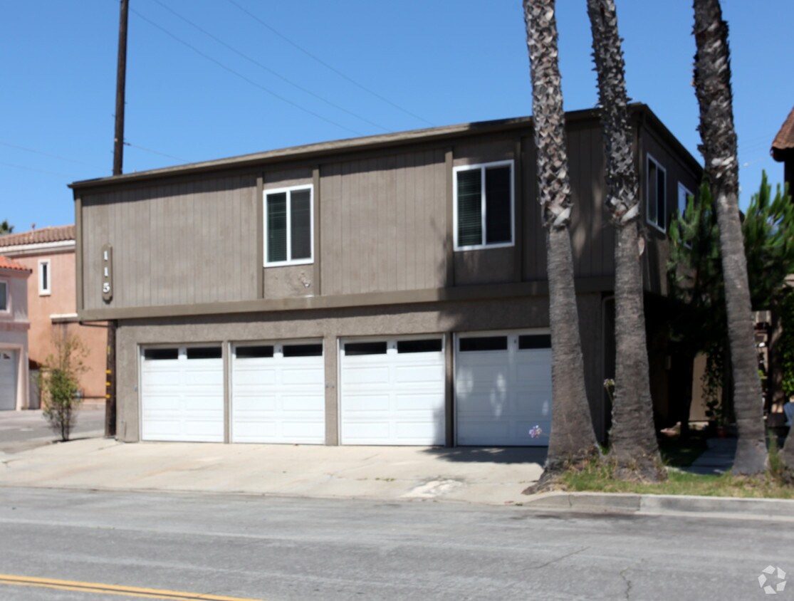 Building Photo - 115 13th St