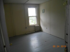 Building Photo - 26 S Oakwood Terrace